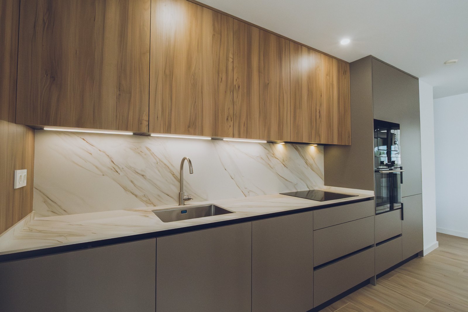 Exklusive Apartments und Penthäuser → private Terrassen, Garagen und ruhige Umgebung → Redován