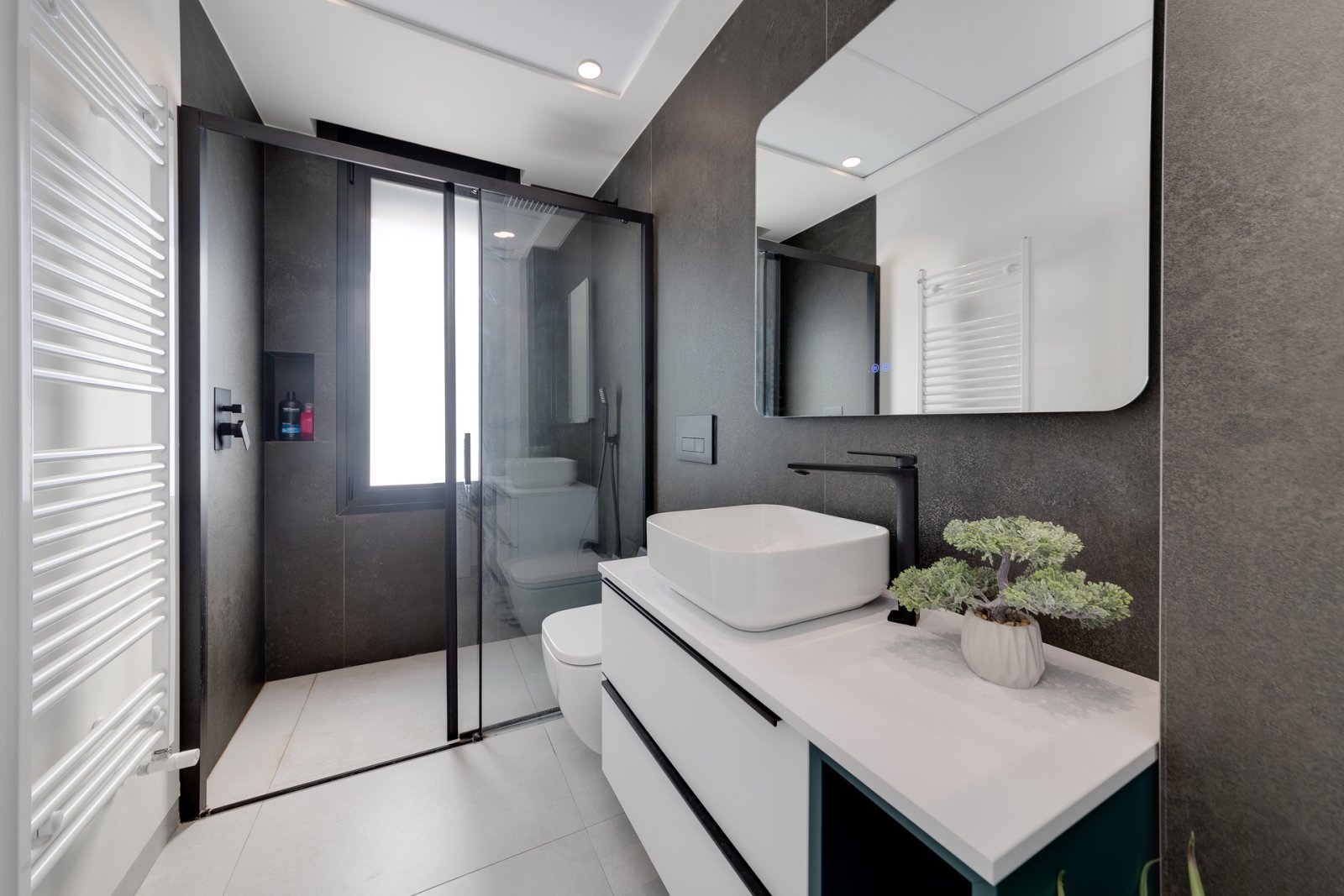 Modernes Einfamilienhaus mit Pool und Garten, in der Nähe des Golfplatzes Pilar de la Horadada