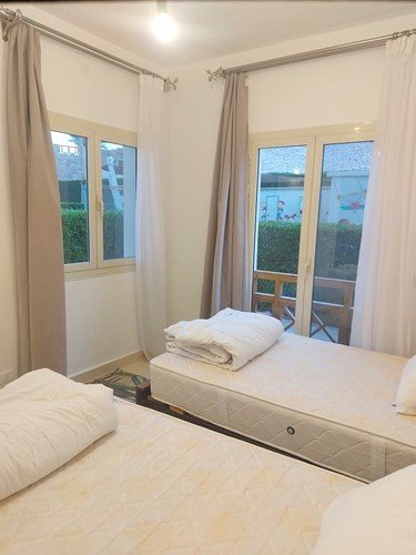 Luxuriöses Apartment mit zwei Schlafzimmern, Garten- und Meerblick, 300 m vom Strand entfernt, Azzurra Sahl Hasheesh