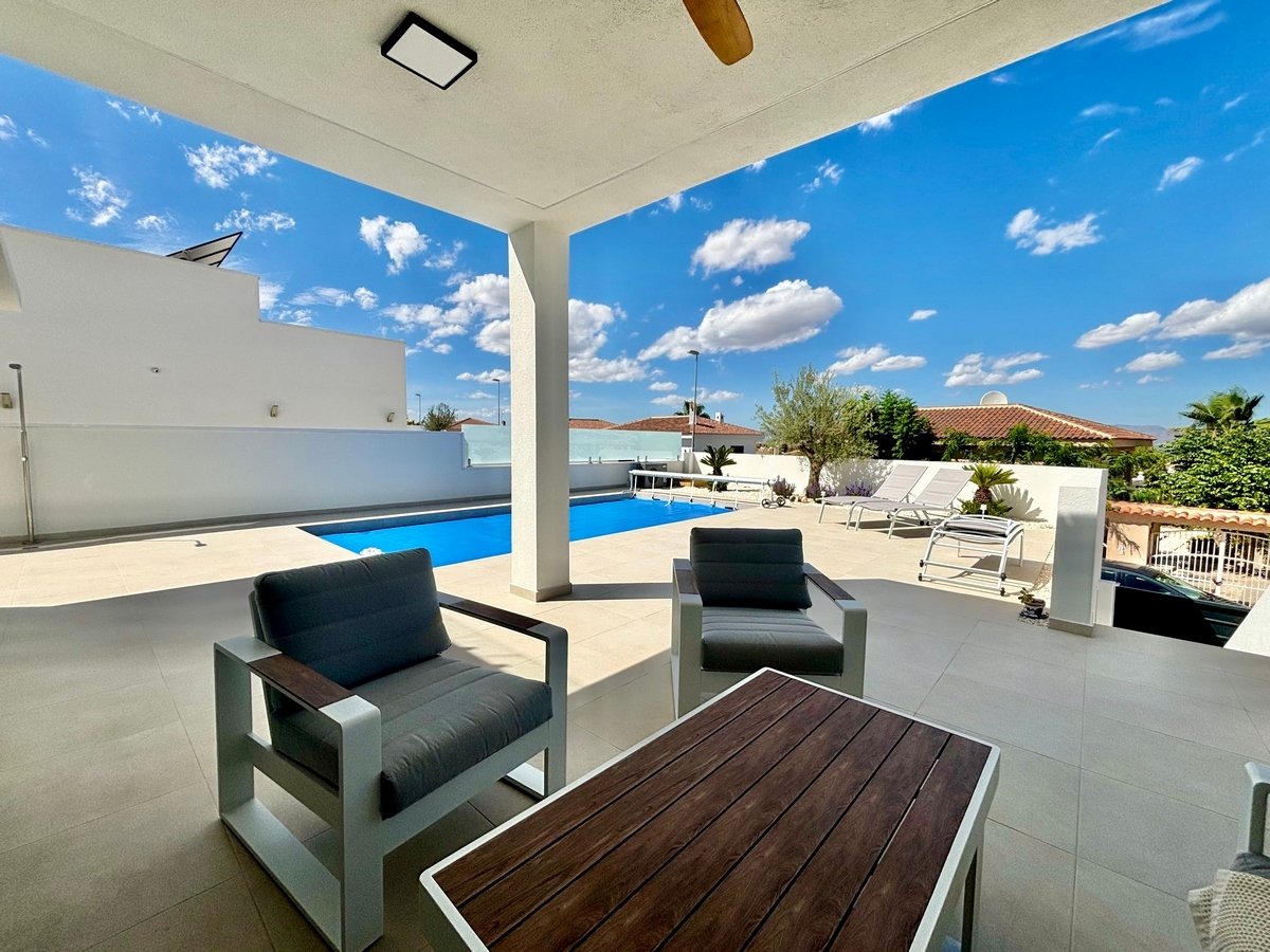 Exklusive Einfamilienhäuser, privater Pool und Garten, Rojales