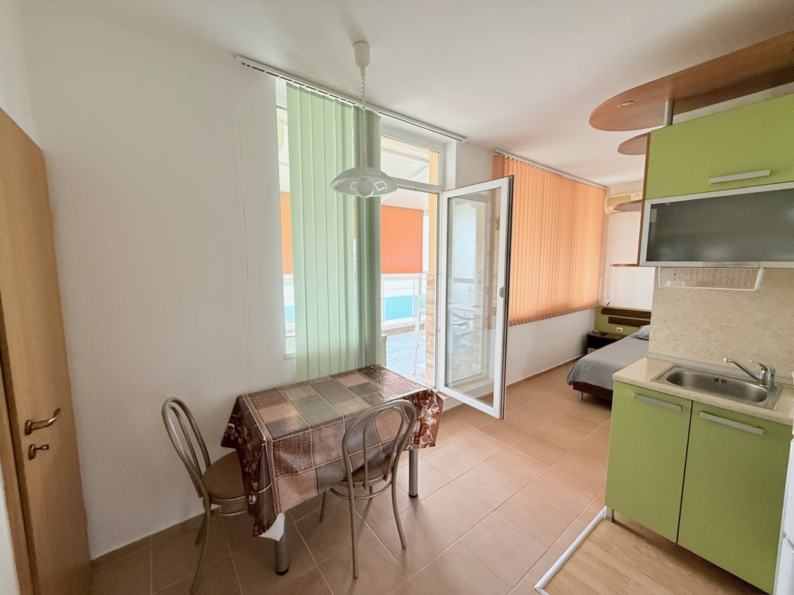 Studio mit Bergblick im Komplex „Oasis“ in Ravda, Bulgarien