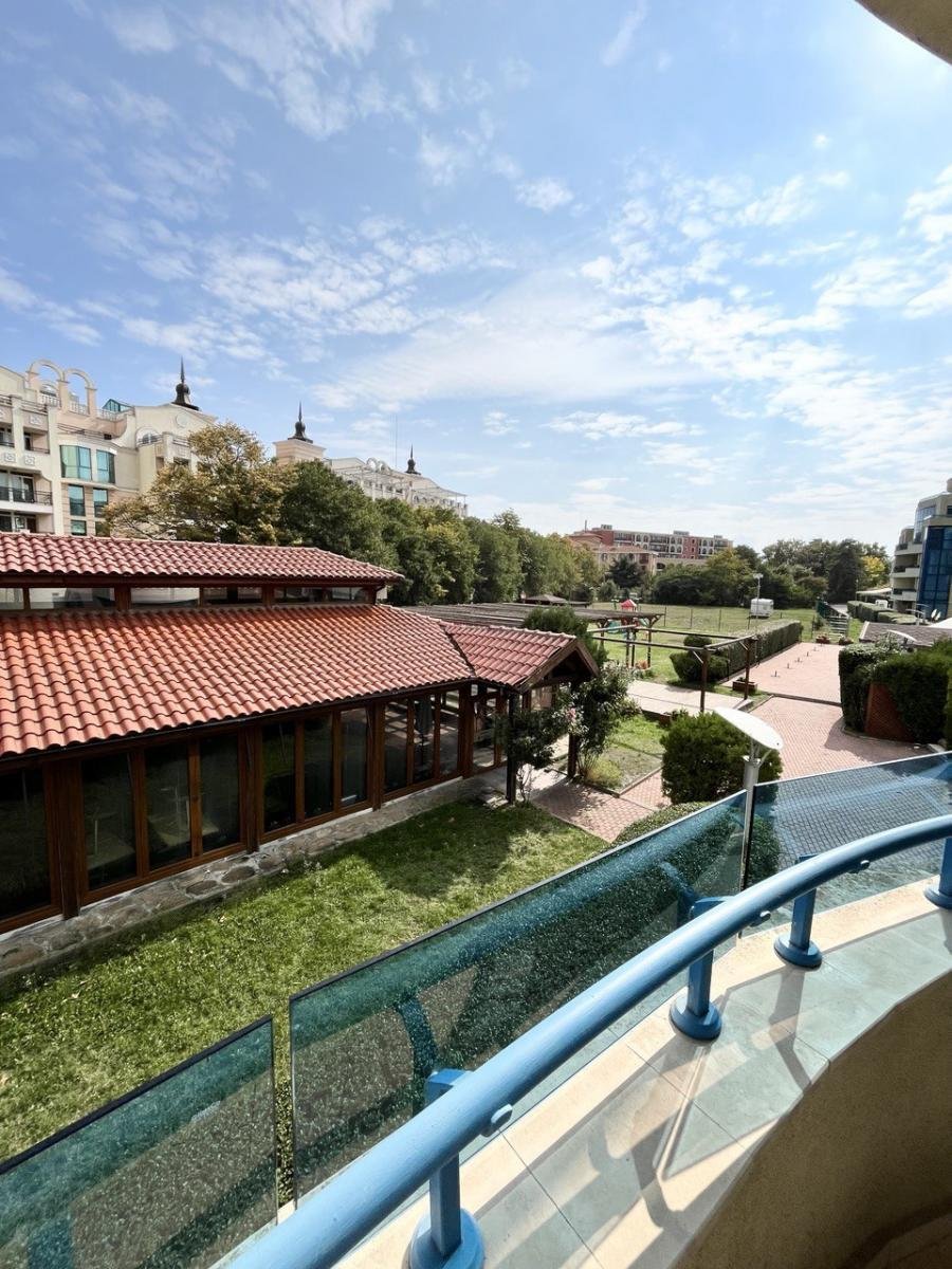1-Bedroom Apartment with Terrace and Pool near the Beach – Pomorie
