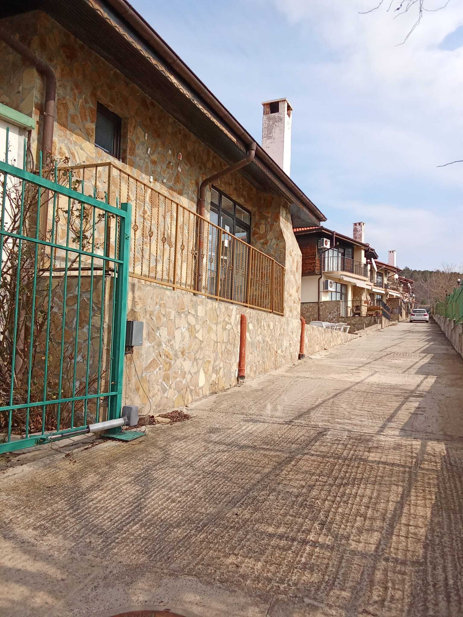 Reihenhaus im Villenviertel Cholakova Cheshma Kosharitsa Bulgarien