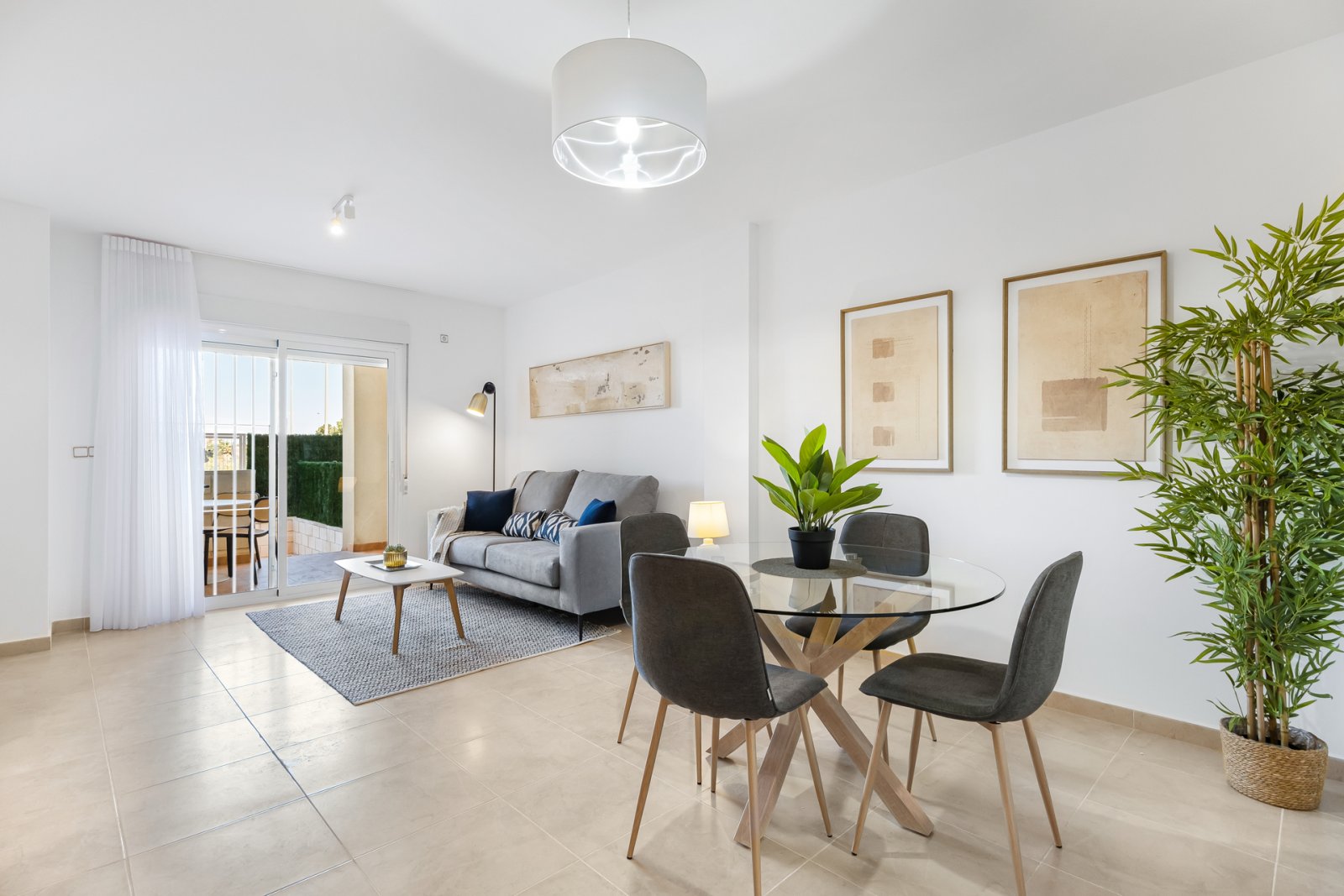 Moderne Apartments 2 km vom Meer entfernt, mit Pool und Garten, Orihuela