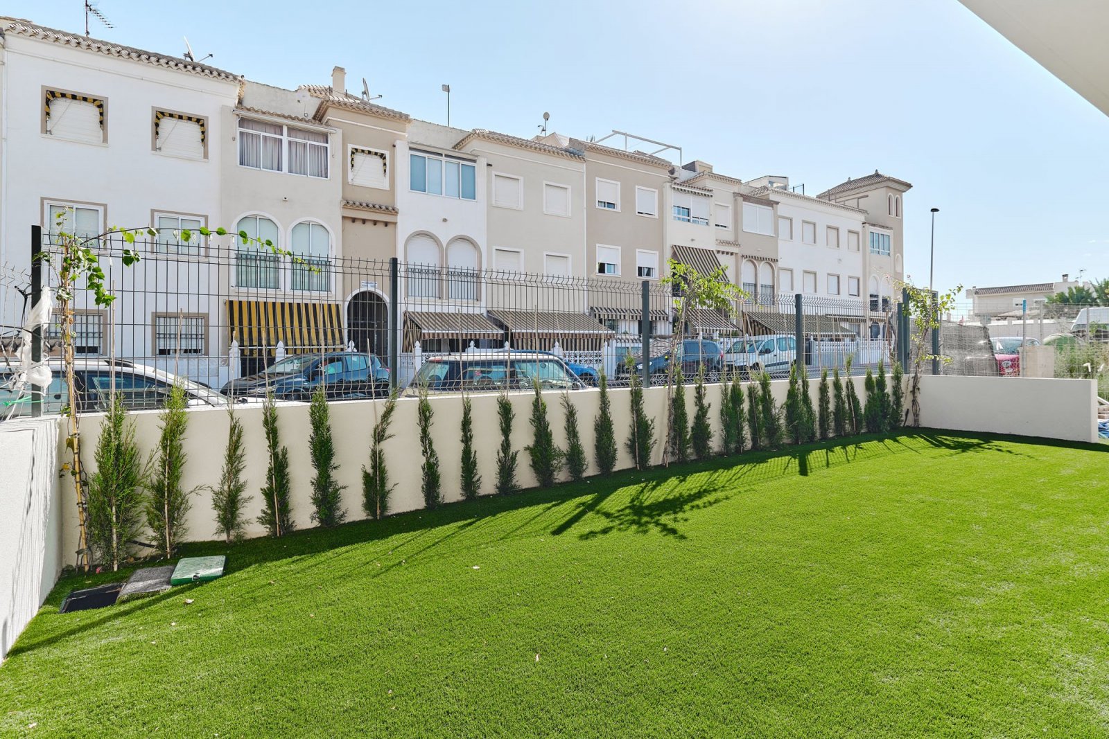 Moderner Bungalow mit Garten, 600 m vom Strand entfernt, Torrevieja