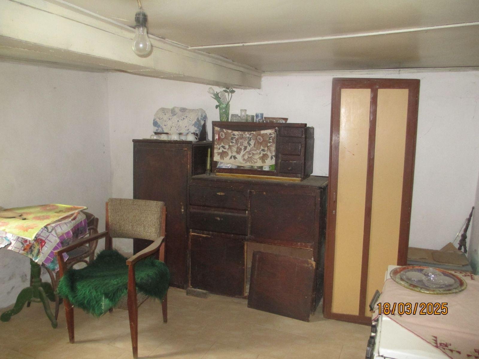 House with 300 m² Land Near the Center