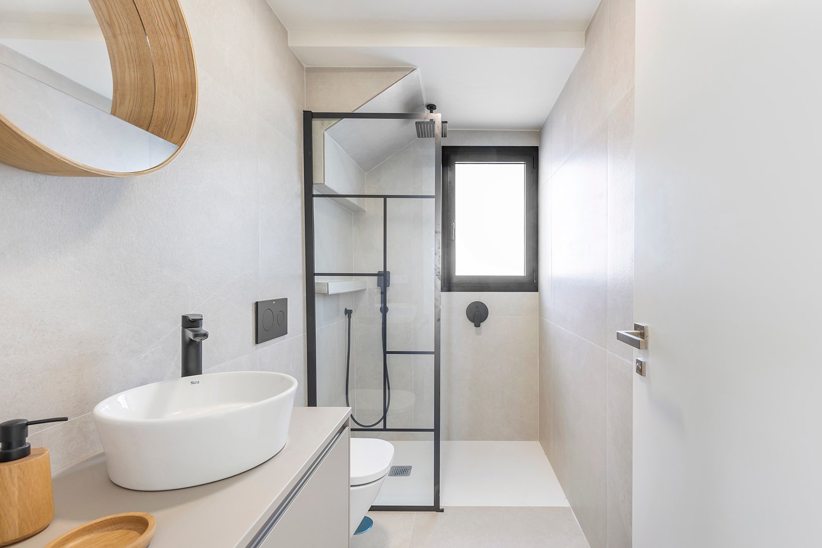 Modernes, freistehendes Ferienhaus mit privatem Pool und Garten, 2 km vom Meer entfernt, Los Alcázares