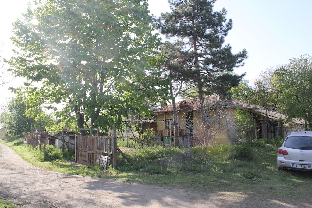 Grundstück mit altem Haus in Goritsa Bulgarien