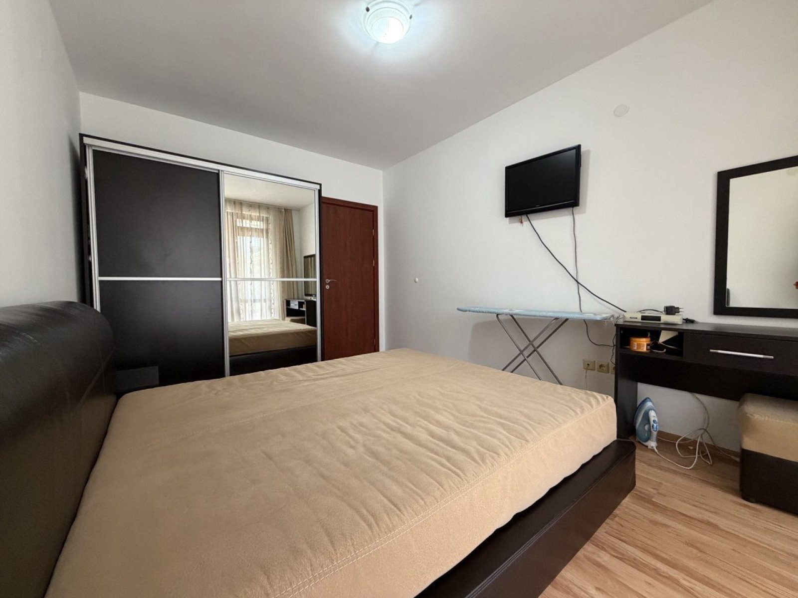 Ein Apartment mit einem Schlafzimmer im Komplex Siana, Sweti Wlas.