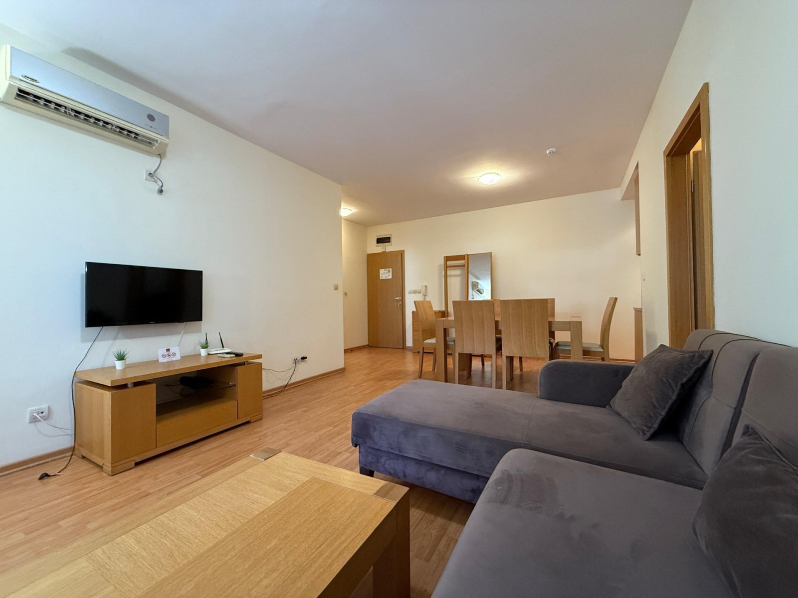 Drei-Zimmer-Wohnung im Komplex „Garden of Eden“, Sweti Wlas