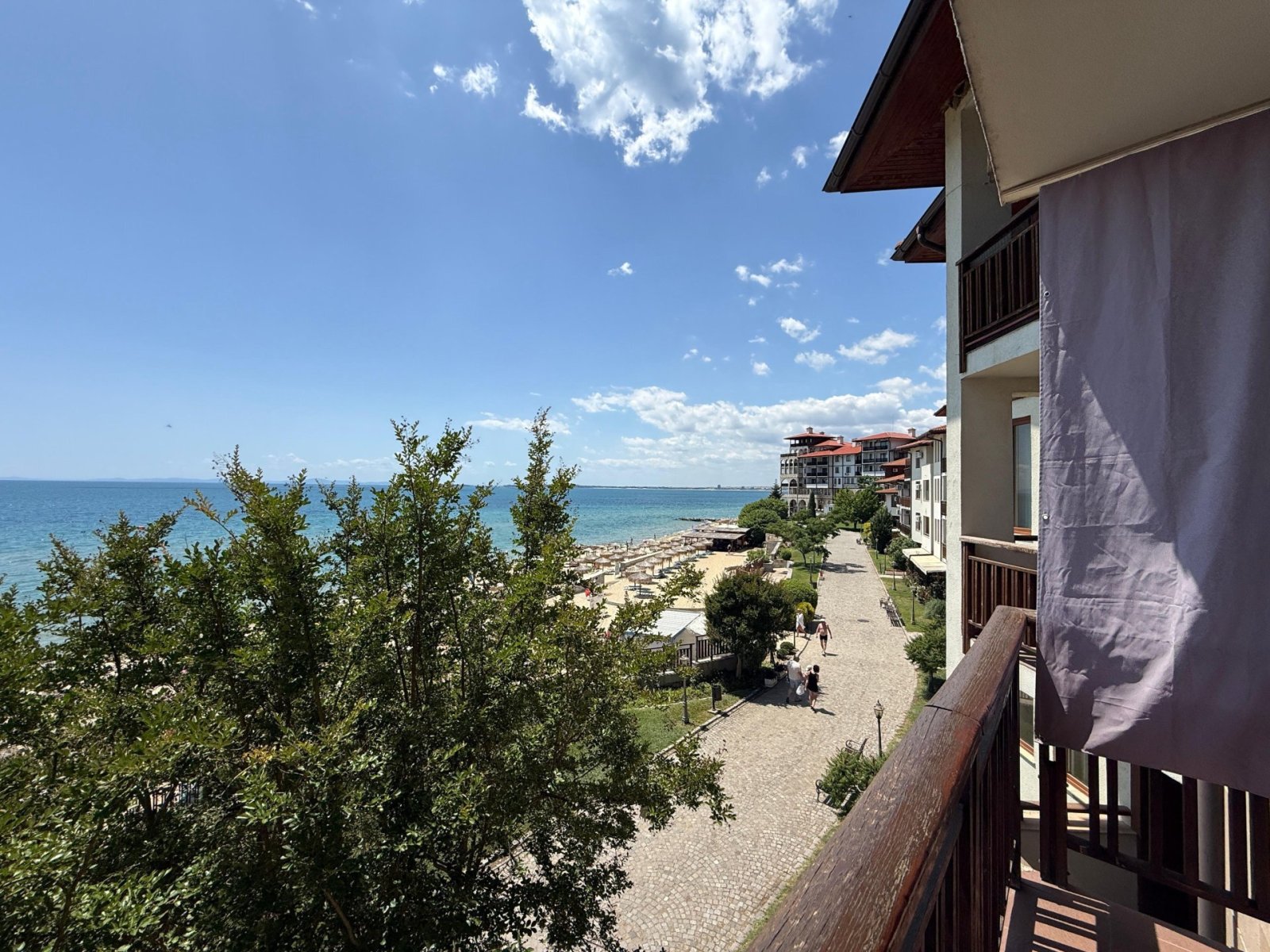 Zweizimmerwohnung in der Anlage „Raiška Gradina“, Sweti Wlas.