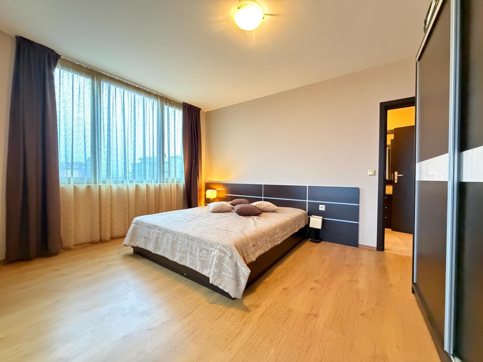 Dreizimmerwohnung mit Poolblick in der Anlage Viyana, Nessebar, Bulgarien