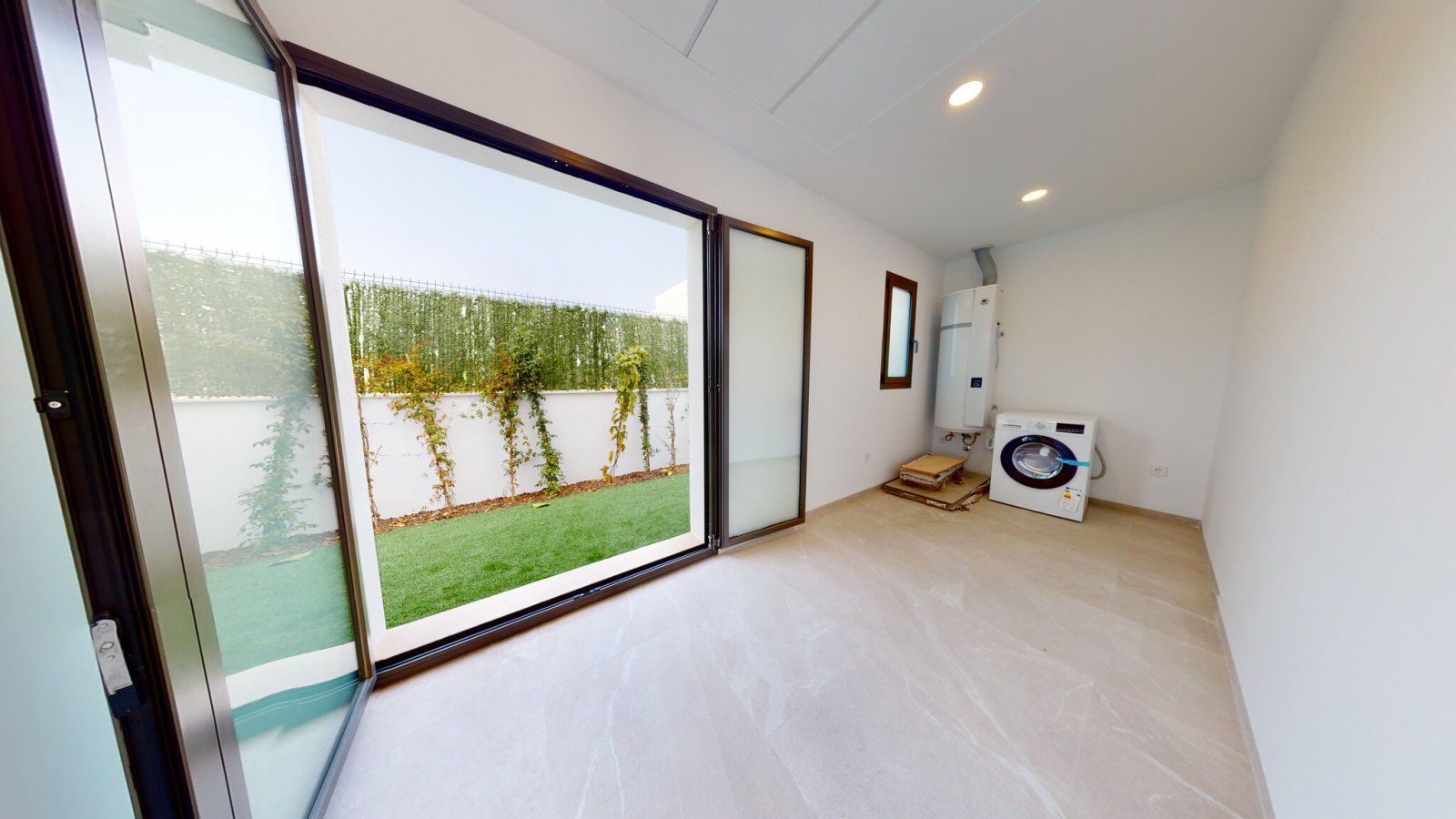 Exklusive freistehende Häuser mit privatem Pool, 2 km vom Meer entfernt, Los Alcázares