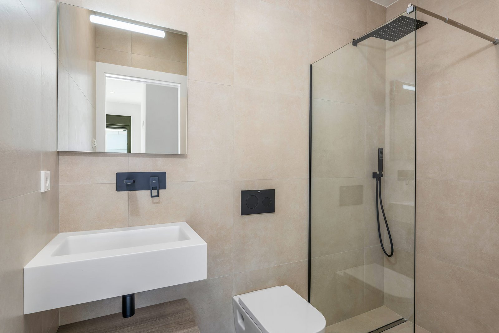 Exklusive freistehende Häuser mit privatem Pool, 2 km vom Meer entfernt, Los Alcázares