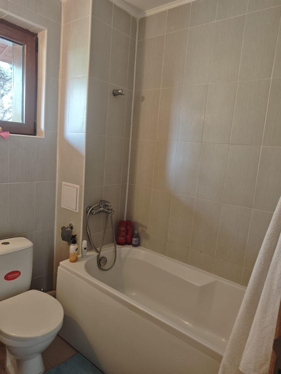 Ein zweistöckiges Haus mit Meerblick in Kosharitza, Bulgarien