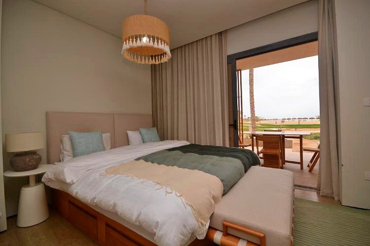 Exklusive freistehende Villa nur wenige Schritte vom Strand entfernt | 2 Schlafzimmer | 138 m² | bezugsfertig