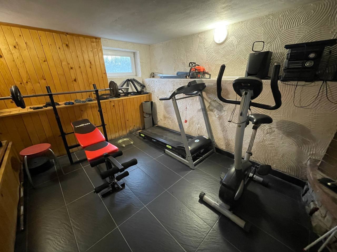Exclusives Haus mit Wintergarten und Fitnessraum im Dorf Tvarditsa Bulgarien