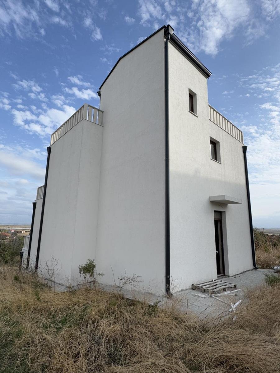 Modern New House with Panoramic Terrace in Kamenar | 174 m² | €200,025