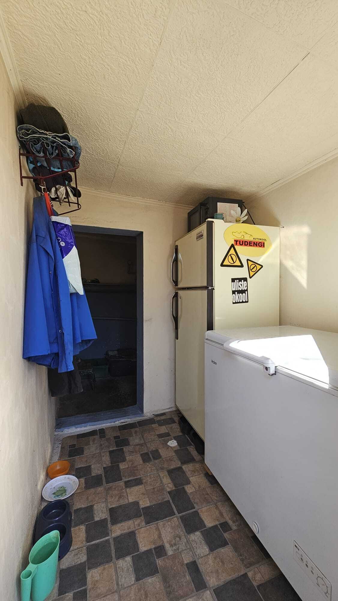 Haus mit Nebengebäude im Dorf Dyulevo Bulgarien