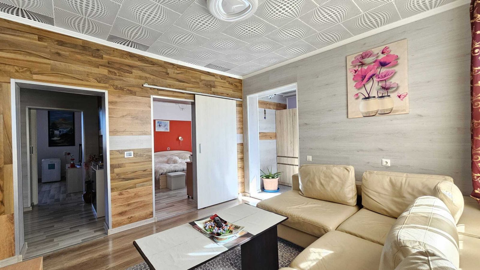 Haus mit Nebengebäude im Dorf Dyulevo Bulgarien