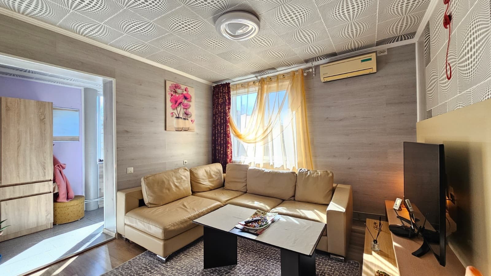 Haus mit Nebengebäude im Dorf Dyulevo Bulgarien