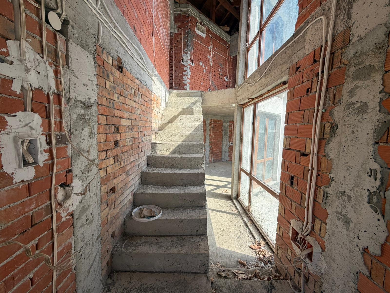 Haus im Rohbauzustand im Komplex Floral Maedows Kableshkovo Bulgarien