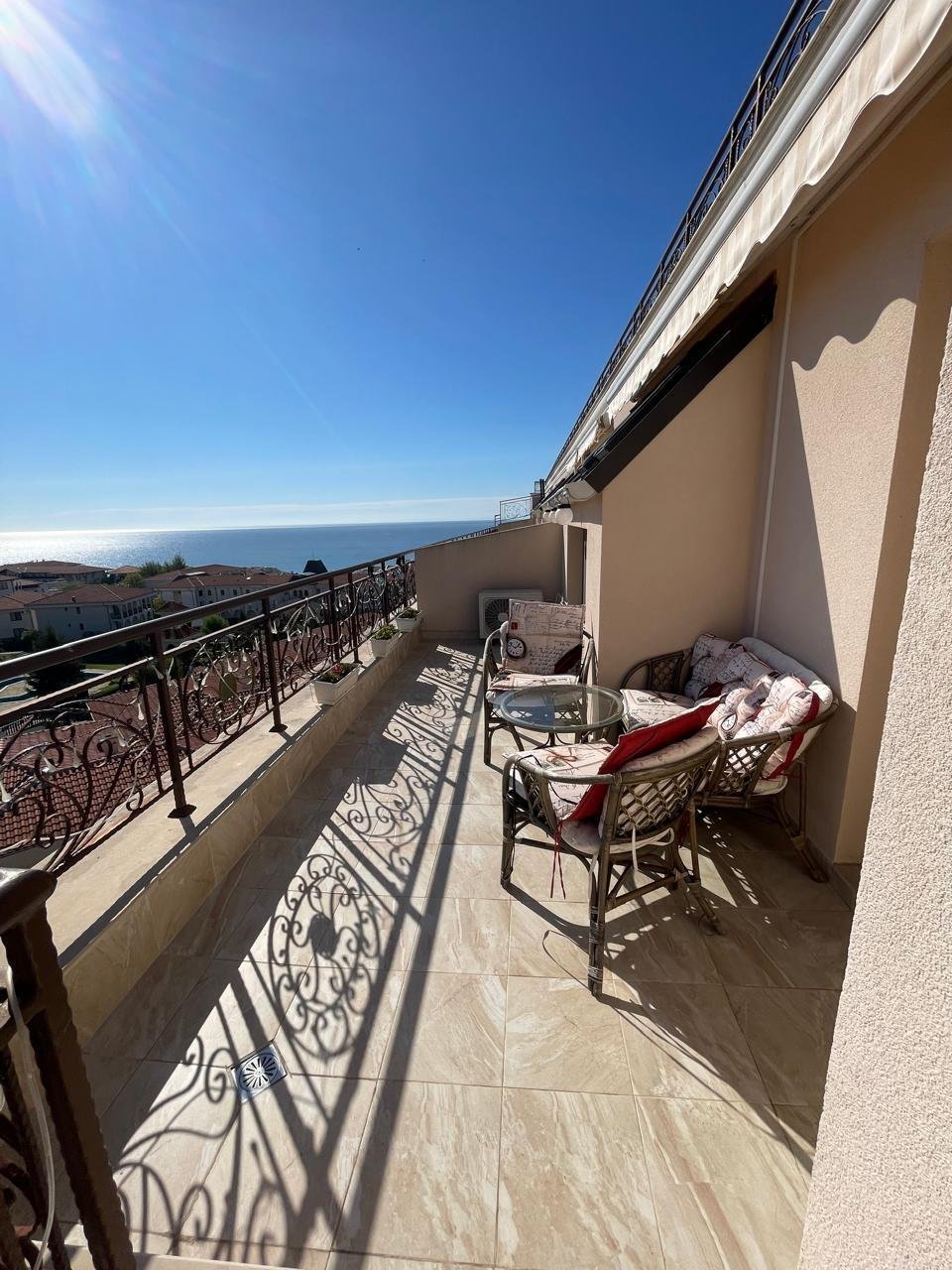 Sveti Vlas: Zweizimmerwohnung mit Meerblick im Komplex Phoenix in Sveti Vlas, Bulgarien 