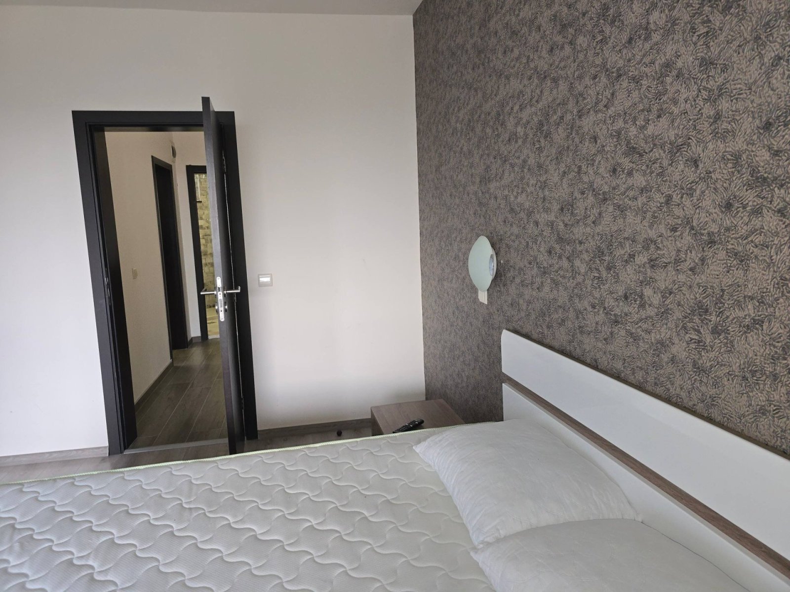 Zweistöckiges Haus in Kosharitsa – 120 m² Komfort, vollständig renoviert und bezugsfertig. Komplex Imperial Heights, Bulgarien.