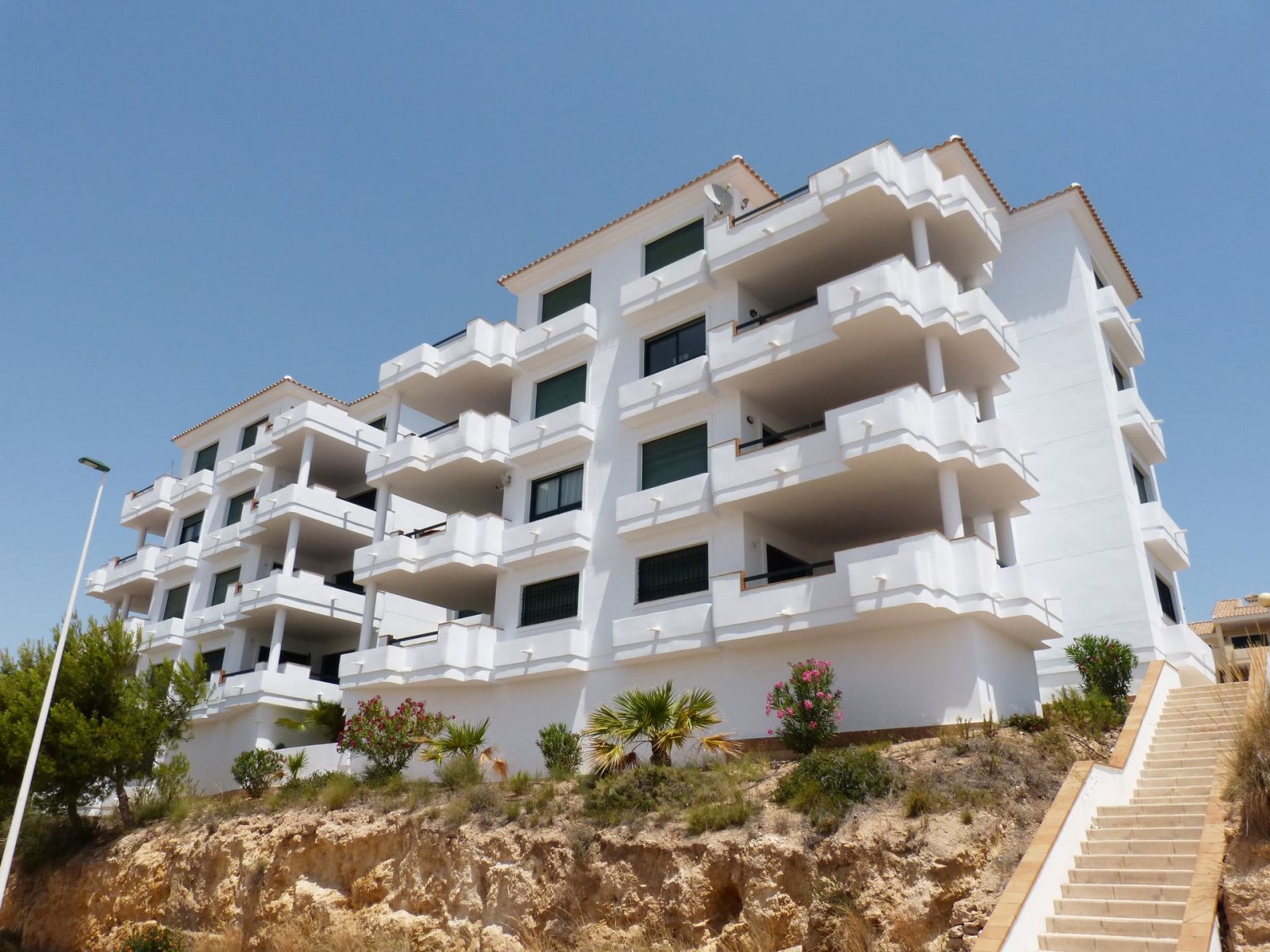 Modernes Apartment mit Terrasse und Pool in Orihuela