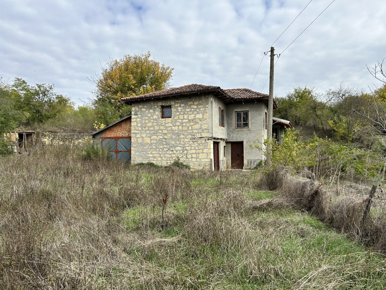 Altes teilsaniertes Haus mit großem Grundstück in Odrintsi Region Dobrich Bulgarien