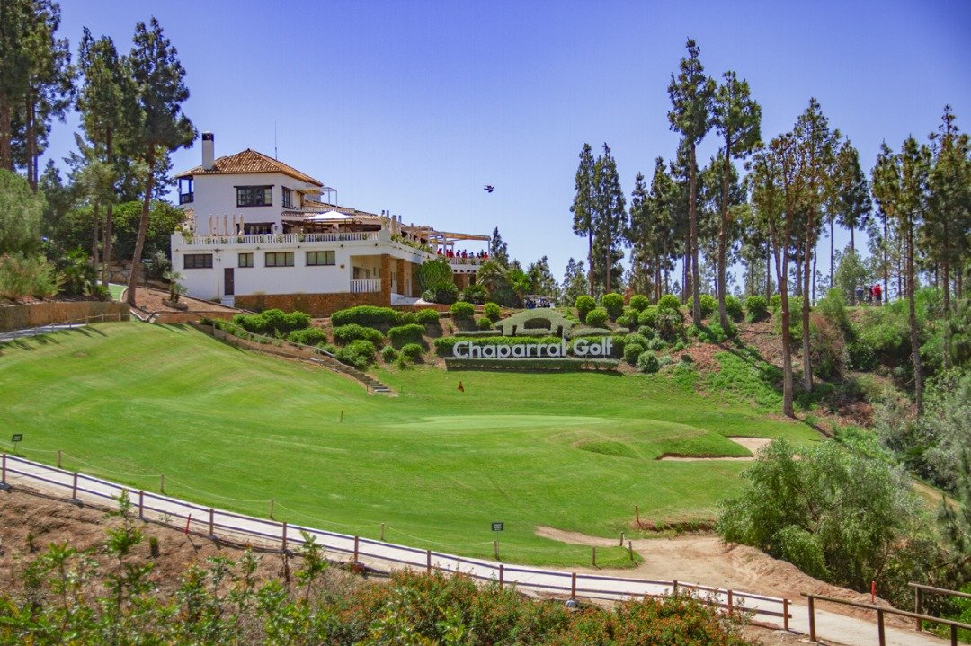 Modernes Apartment mit Meerblick und Pool, Las Lagunas de Mijas