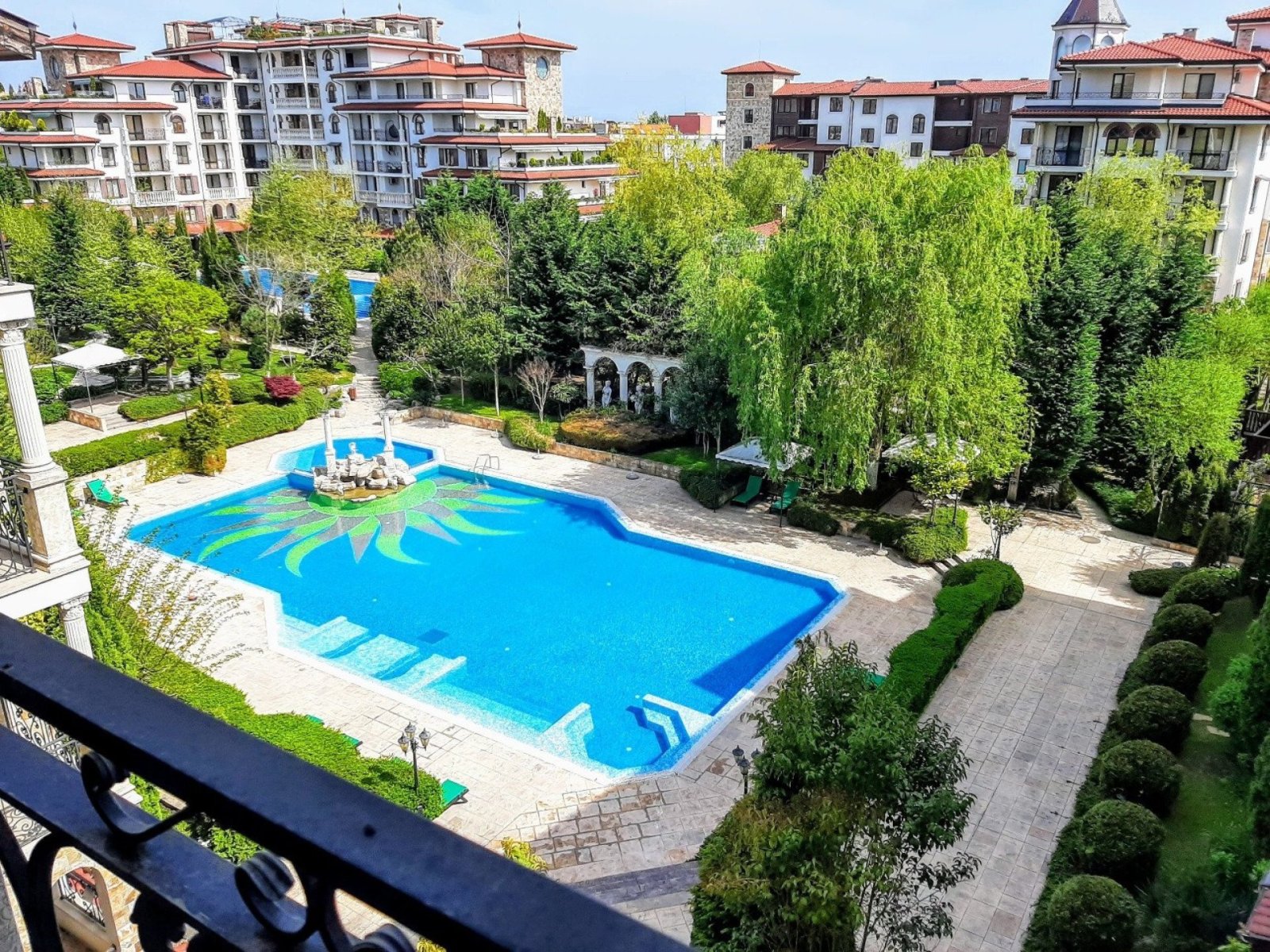 Nessebar: Einzigartiges, luxuriöses Maisonette-Apartment mit 4 Schlafzimmern, nur 300 m vom Strand entfernt, im Komplex Esteban in Nessebar, Bulgarien.“ 