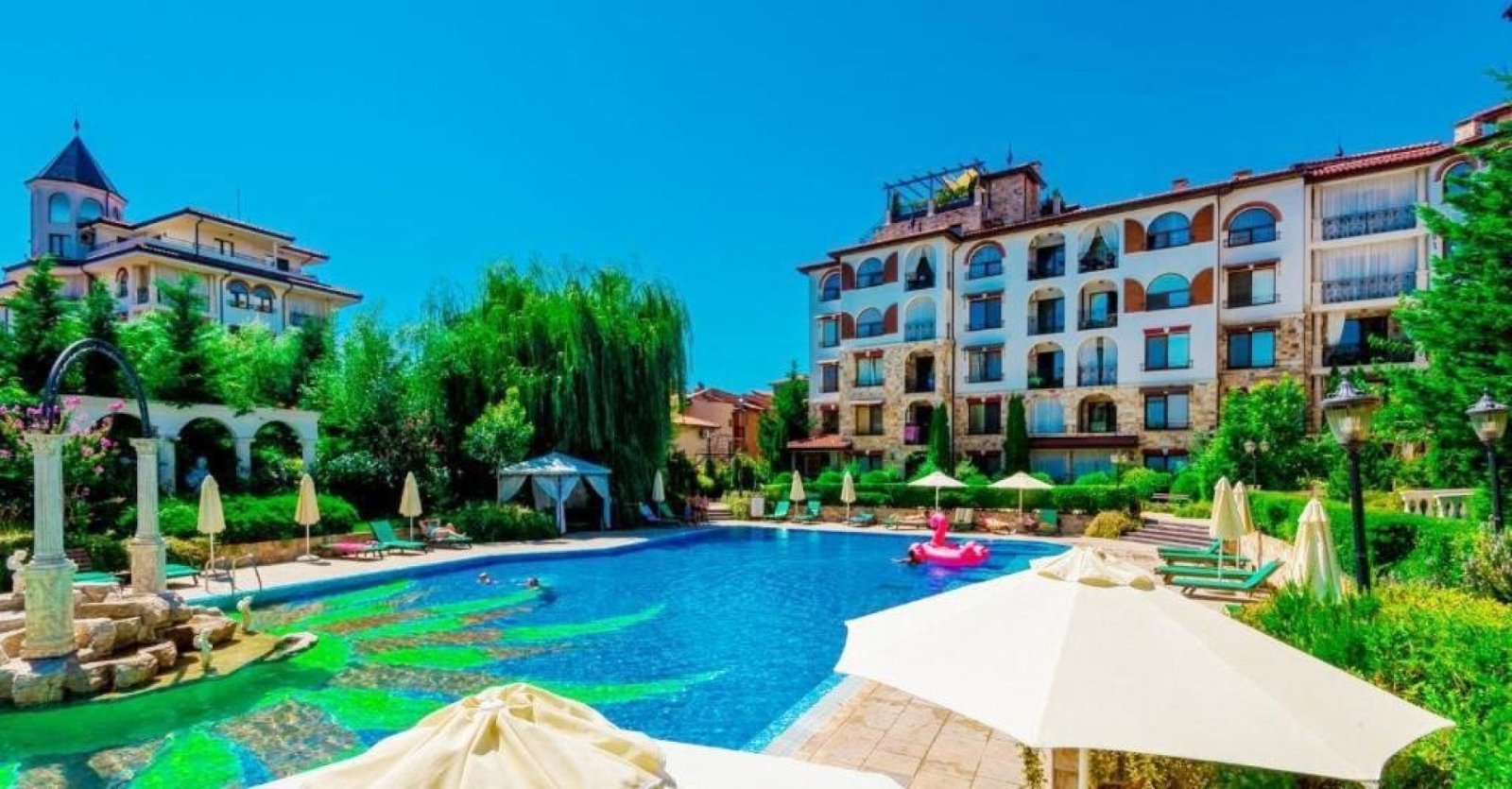 Einzigartiges, luxuriöses Maisonette-Apartment mit 4 Schlafzimmern, nur 300 m vom Strand entfernt, im Komplex Esteban in Nessebar, Bulgarien.“