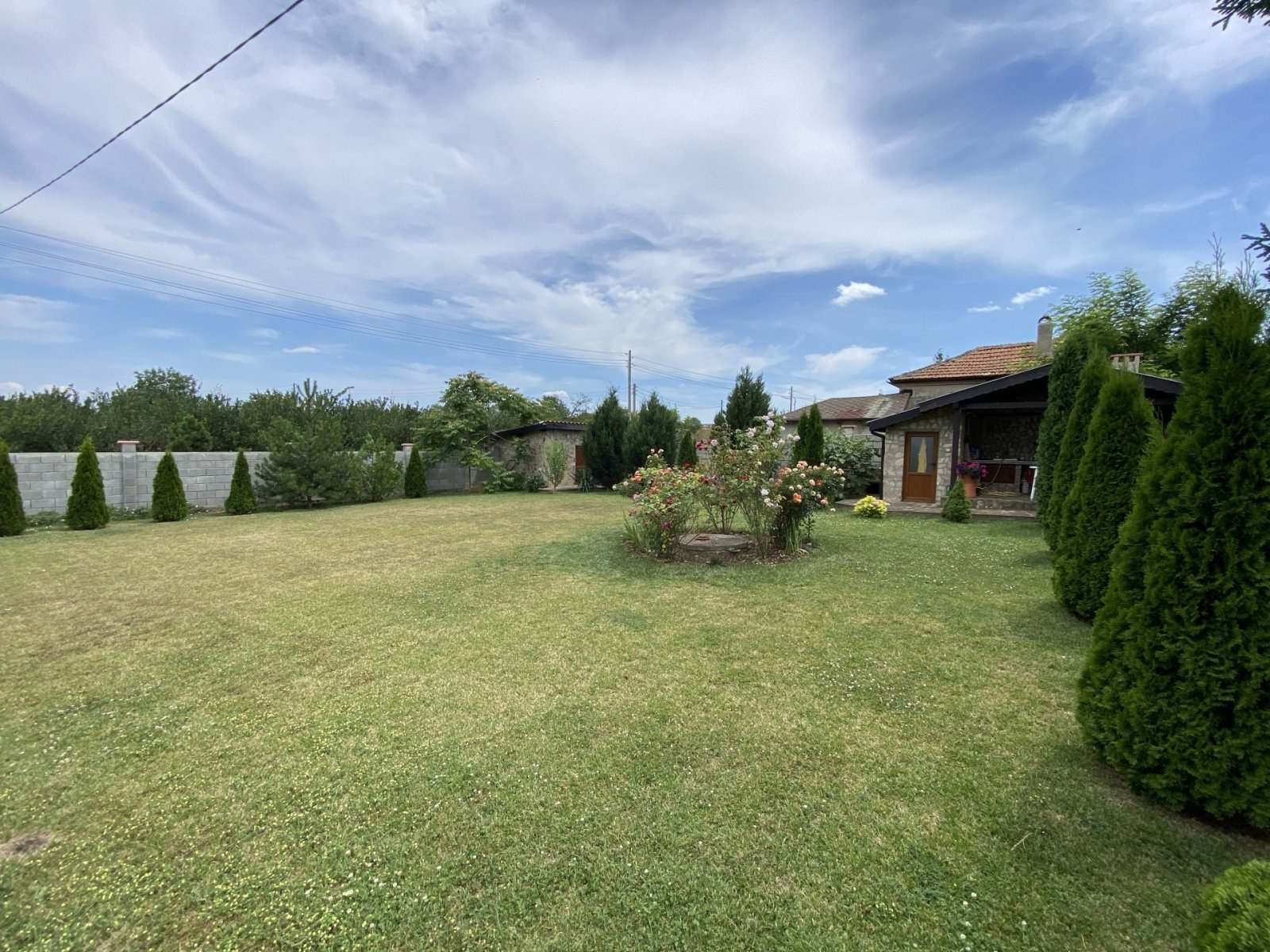Einfamilienhaus mit Pool und Garten im Dorf Slaveevo Dobrich Bulgarien