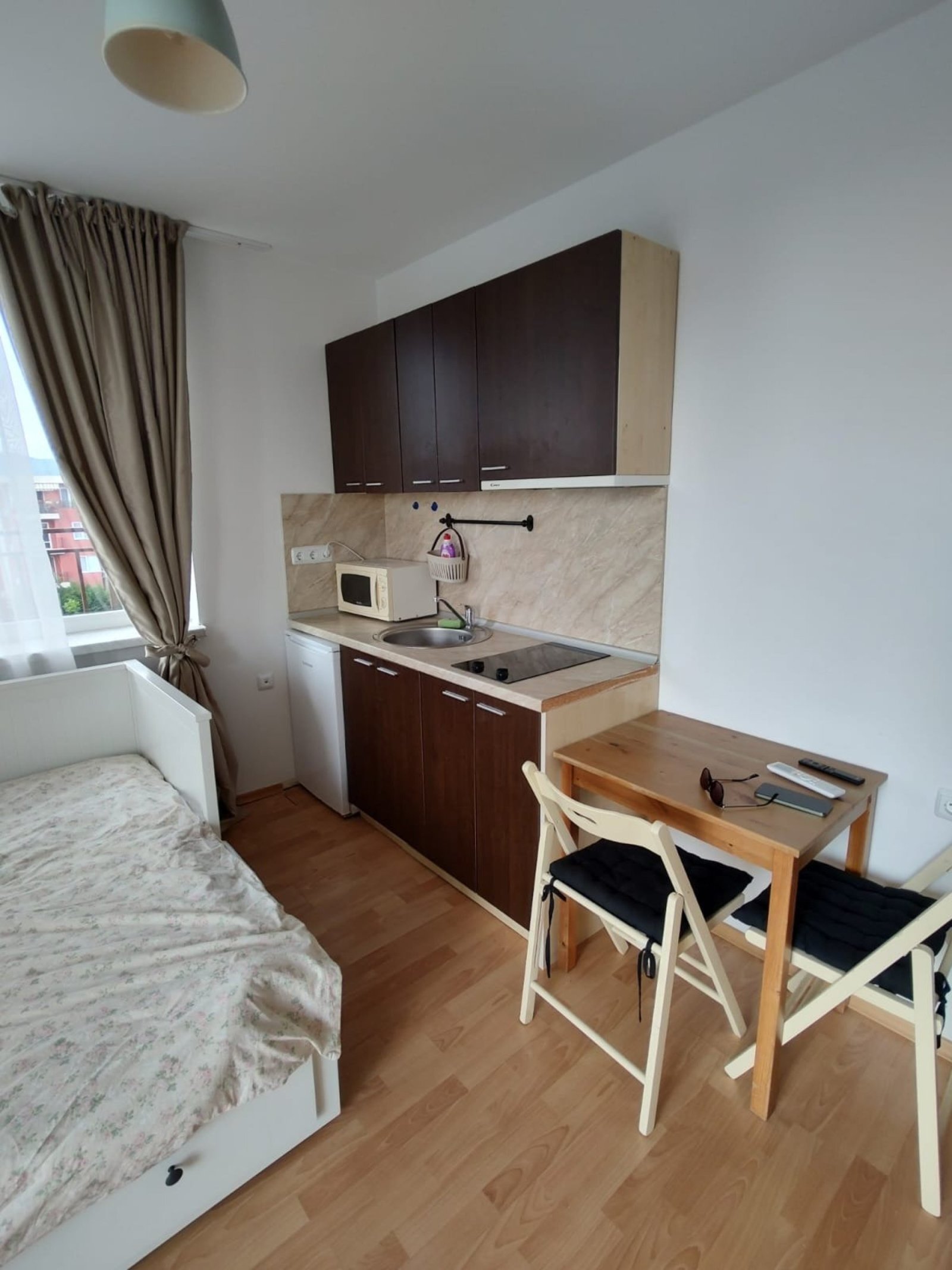 2-Zimmer-Wohnung mit 67 m² in erster Meereslinie im Komplex Privilege Fort Beach in Sveti Vlas, Bulgarien.