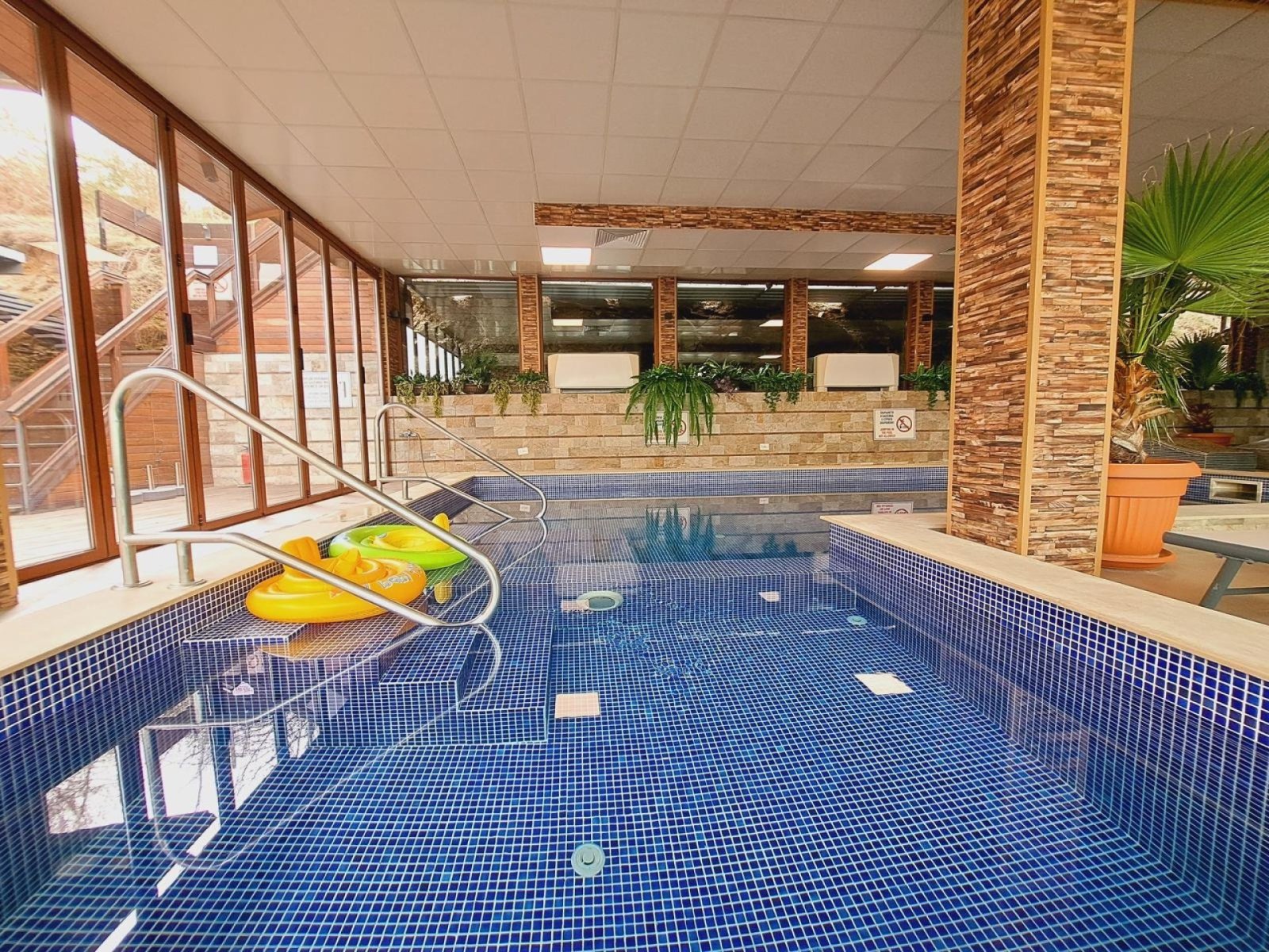 1+1 Wohnung in einem Aparthotel im Bezirk Ladzhenesky, Welingrad, Bulgarien