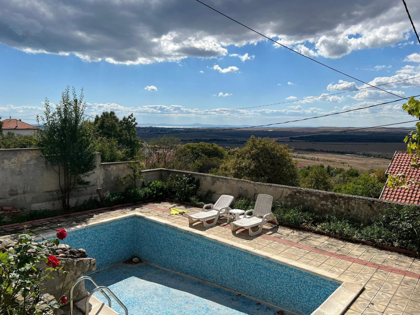 Vierstöckiges Haus mit Pool, Meerblick und schönem Garten in Kosharitsa, Bulgarien