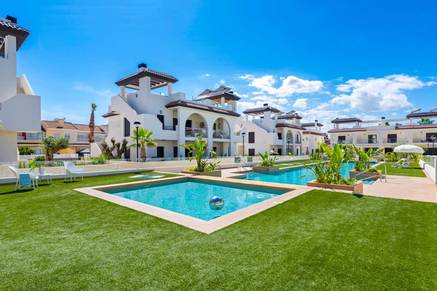 Moderner Bungalow mit Schwimmbad und Garten, 4 km vom Meer entfernt, Rojales