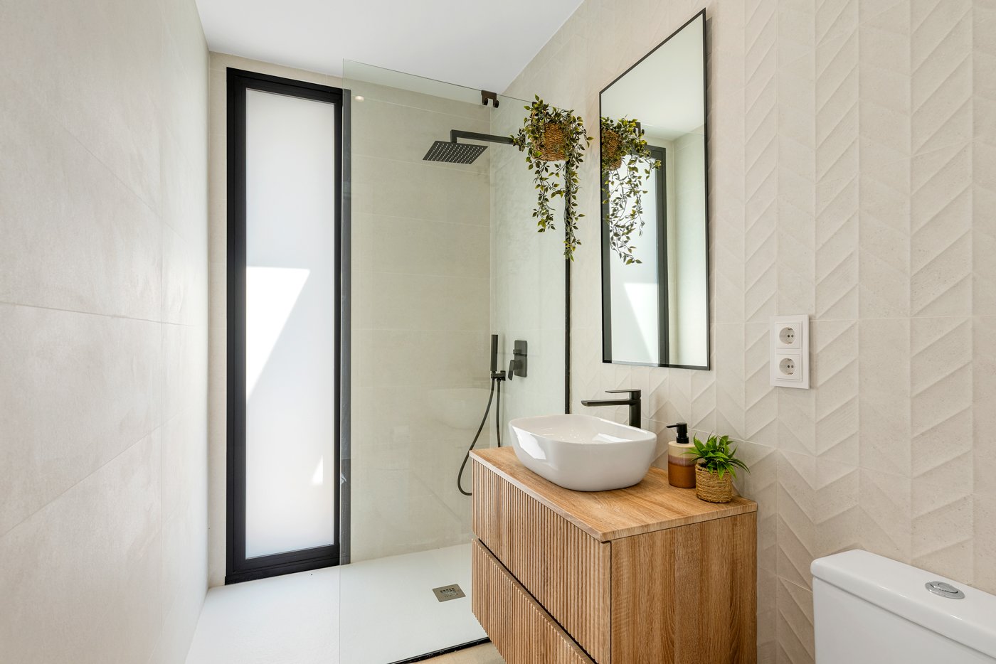 Moderne Stadthäuser mit privatem Pool und Garten, in der Nähe des Flughafens, Dolores