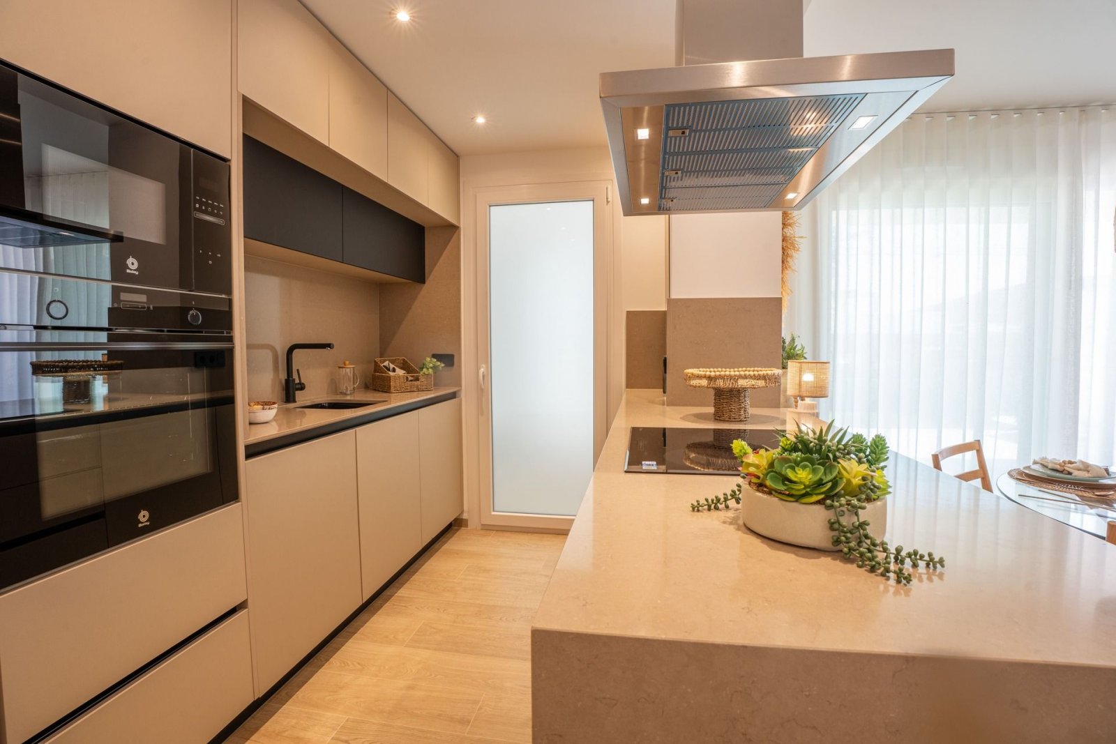 Exklusive Bungalows, Terrassen und private Gärten in La Finca Golf, Algorfa