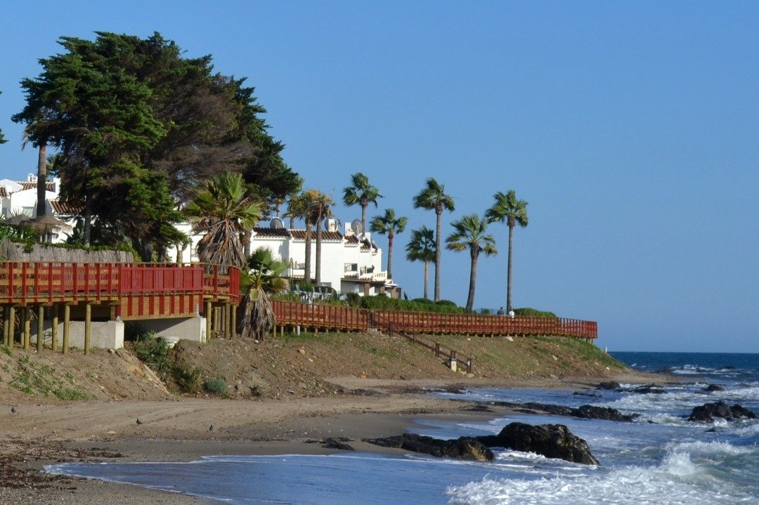 Praktische Wohnung mit Garten und großer Terrasse in der Nähe des Meeres Las Lagunas de Mijas