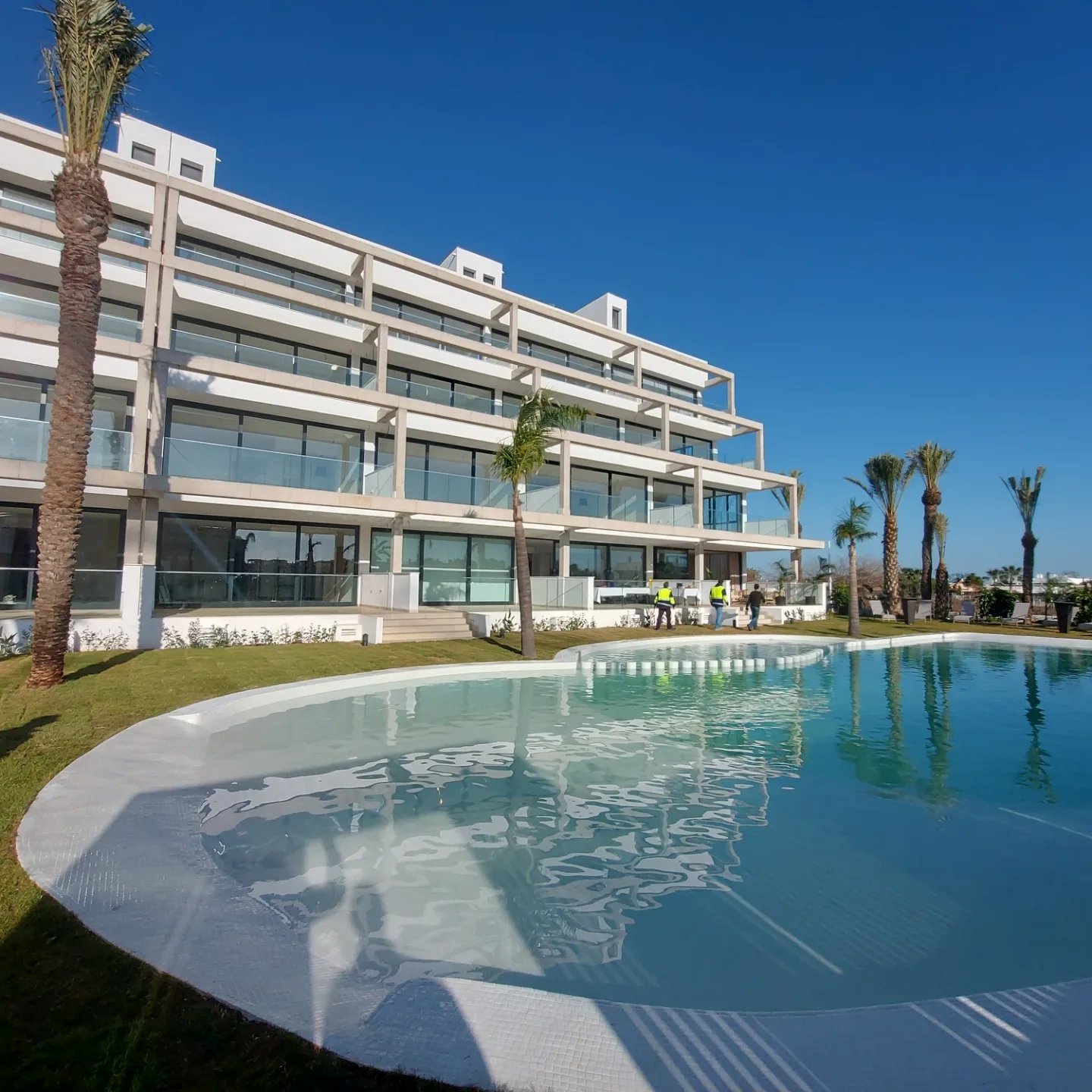 Moderne Apartments 400 m vom Meer entfernt, mit Swimmingpool und Garage, Mar de Cristal