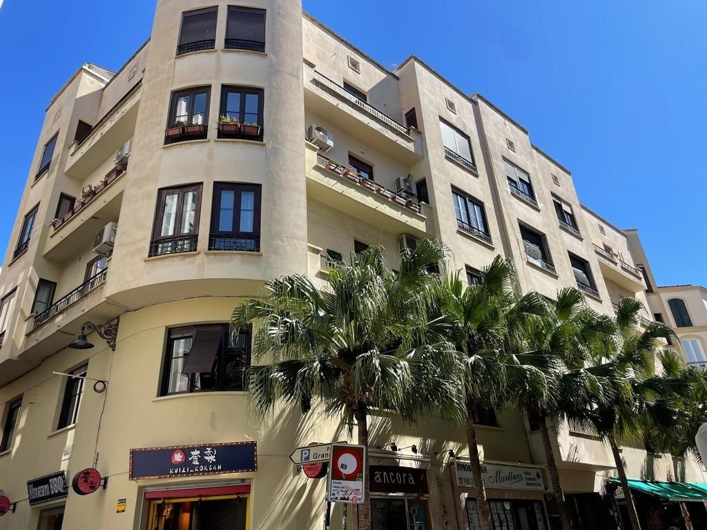 Exklusive Ferienwohnung mit Terrasse, 1 km vom Meer entfernt, Málaga
