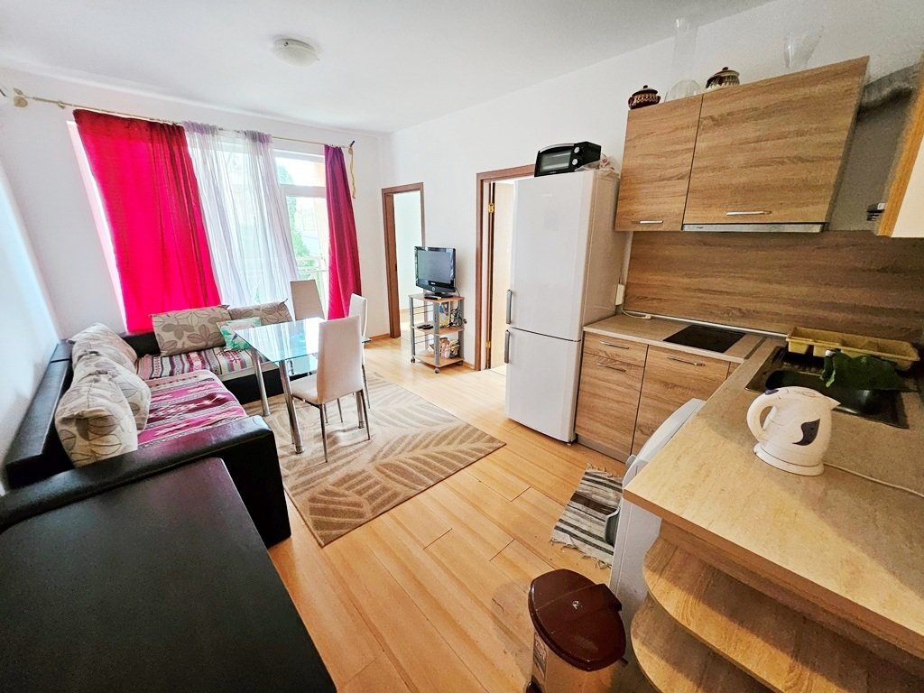 Compact 2-Bedroom Apartment with Open Views in Sunny Day 6 – Budget-Friendly Option