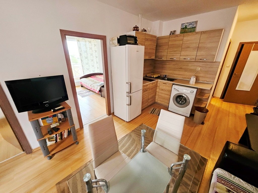 Compact 2-Bedroom Apartment with Open Views in Sunny Day 6 – Budget-Friendly Option