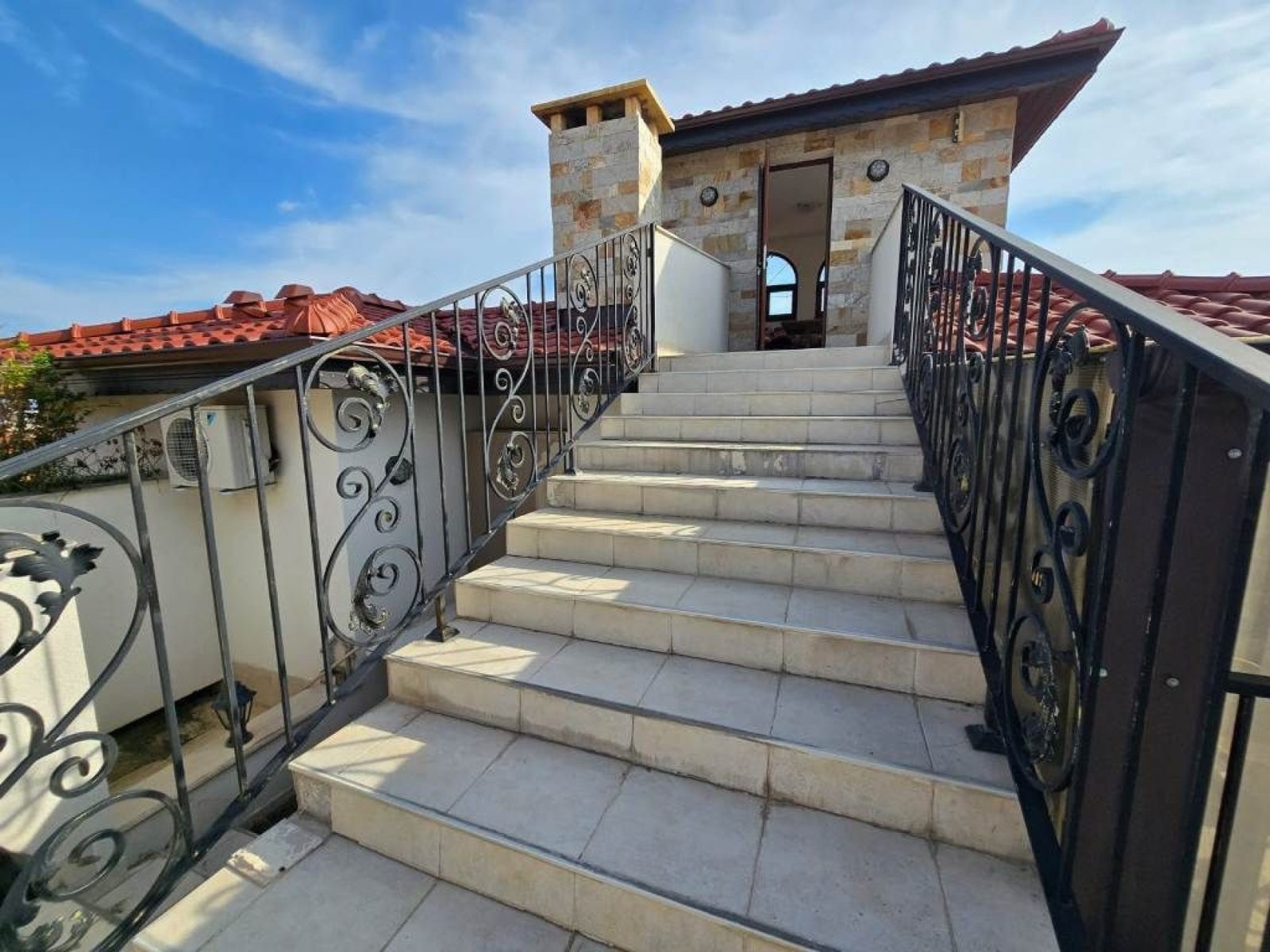 Sveti Vlas: 3-Schlafzimmer-Apartment im Komplex Arthur, Sveti Vlas, Bulgarien 