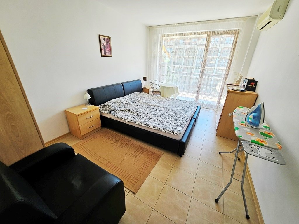 Large 2-Bedroom Apartment with Pool View in Sunny View North – Bright, Spacious & Ready to Use