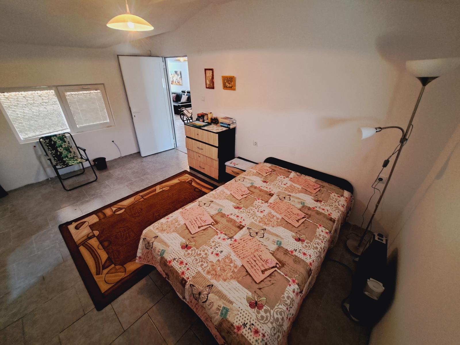 Zum Verkauf steht ein renoviertes, eingeschossiges Haus im Dorf Krumovo Gradishte, Gemeinde Karnobat.