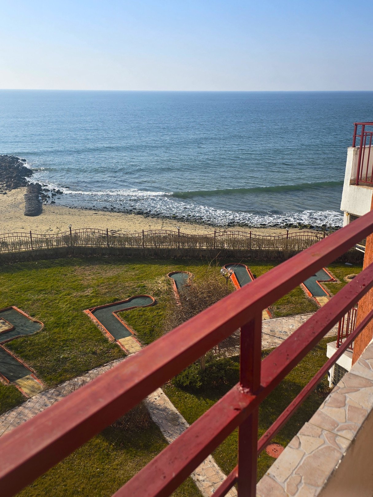 Nesebar: Geräumiges Apartment mit zwei Schlafzimmern und Panoramablick auf das Meer im Privilege Fort Beach Komplex 