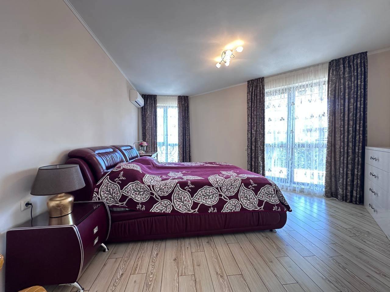 Zwei-Zimmer-Wohnung in Poseidon